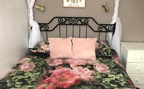 Melrose Hotel